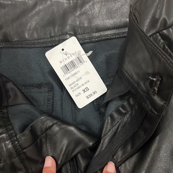 Faux leather high waist pants - Picture 4 of 5